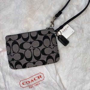 BRAND NEW SMALL COACH WRISTLET